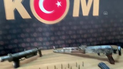 Download Video: Malatya'da kalaşnikof ve uzun namlulu tam otomatik silah bulundu