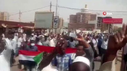 - Sudan'da yüzlerce kişiden 'ekmek' protestosu