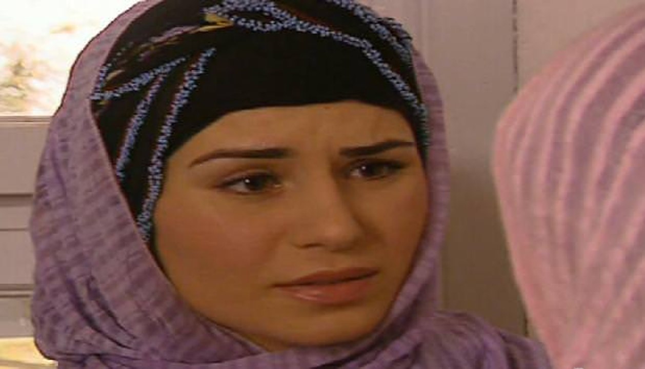 Nur Arkadaşı Sırma'ya İhanet ediyor| Evlerinin Önü Mersin