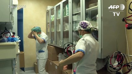 Más confinamiento, aplausos y paciencia contra la pandemia que deja más de 94.000 muertos