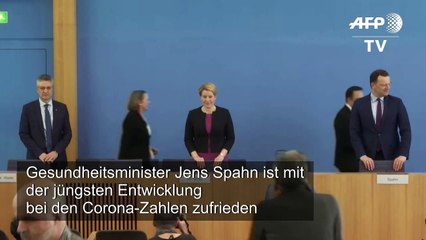 Spahn-Appell an Bürger: "Konsequent bleiben"