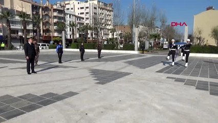 ÇANAKKALE Sosyal mesafeli çelenk töreni