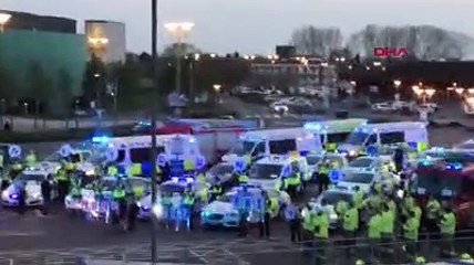 İngiltere'de sağlık çalışanlarına alkışlı destek