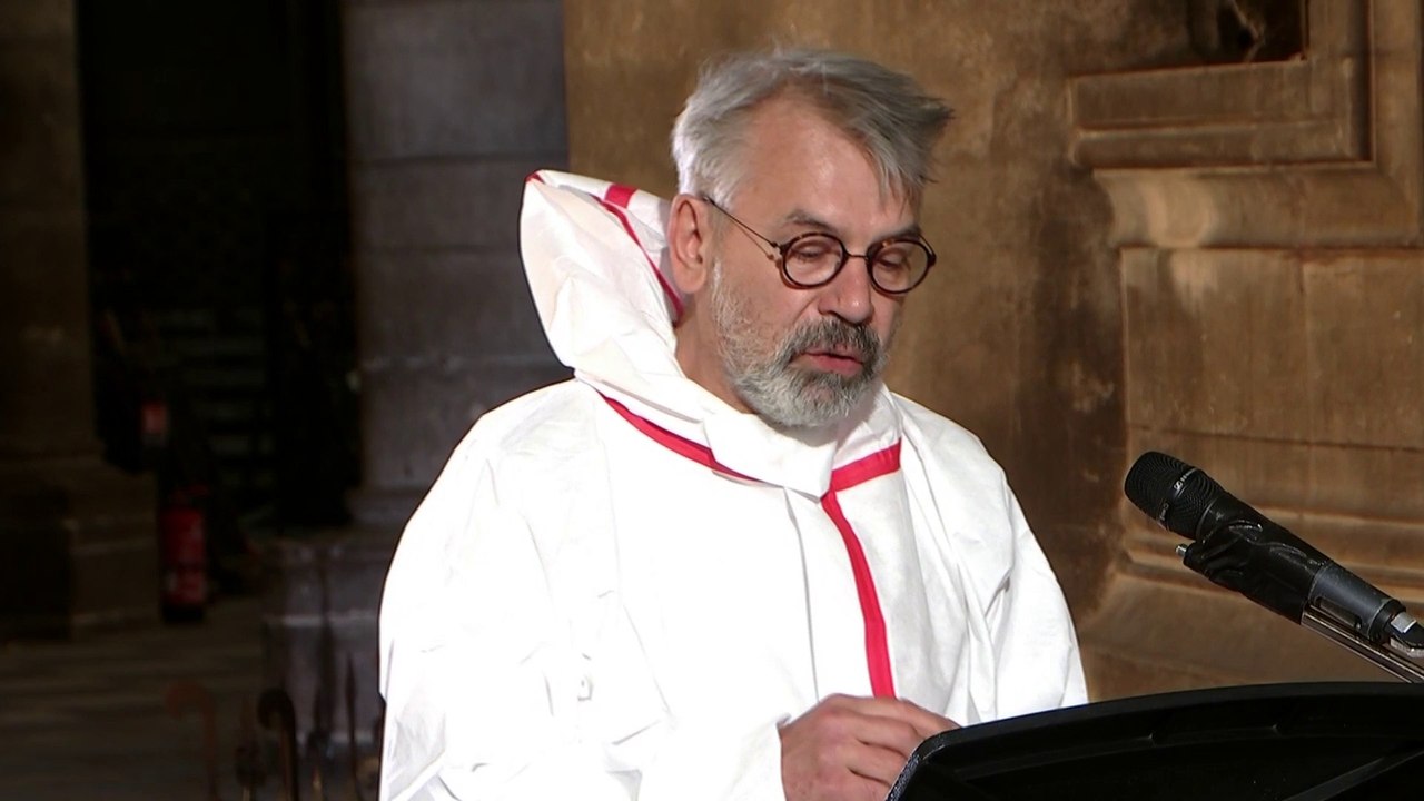 Célébration de Pâques à Notre-Dame: le comédien Philippe Torreton lit "Père, entre mes mains je remets mon esprit" de Charles Péguy