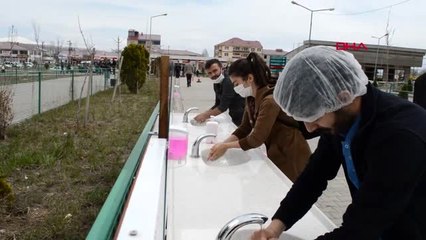 VAN Hastane önünde el yıkama alanları oluşturuldu