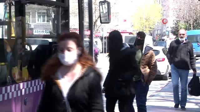 Eczanelerde ücretsiz maske dağıtımı başladı