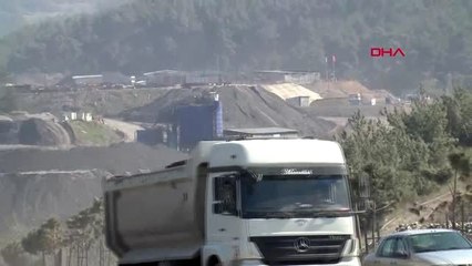 MANİSA Soma'da maden ocağında göçük 1 ölü, 2 kişiyi kurtarma çalışmaları sürüyor