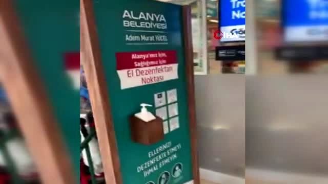 Alanya'da yaşayan Fransa vatandaşı, korona virüse karşı verilen mücadeleyi çektiği video ile anlattı