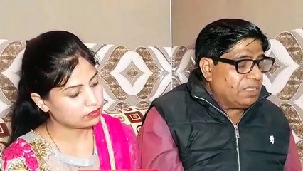 Ghaziabad: भीम आर्मी ने किया भारत बंद तो दो बहनों ने शादी के कार्ड पर लिखवाया, We Support CAA