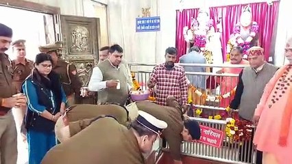 ने स्‍थानीय थाना पुलिस व प्रशासन के आला अफसरों के साथ मंदिर परिसर व