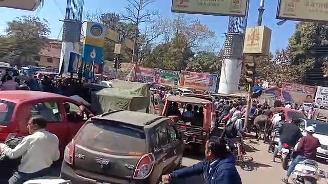 Residents upset due to blockade in Mission Chowk Katni