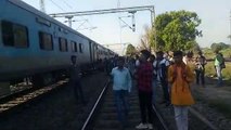 taj express train  video