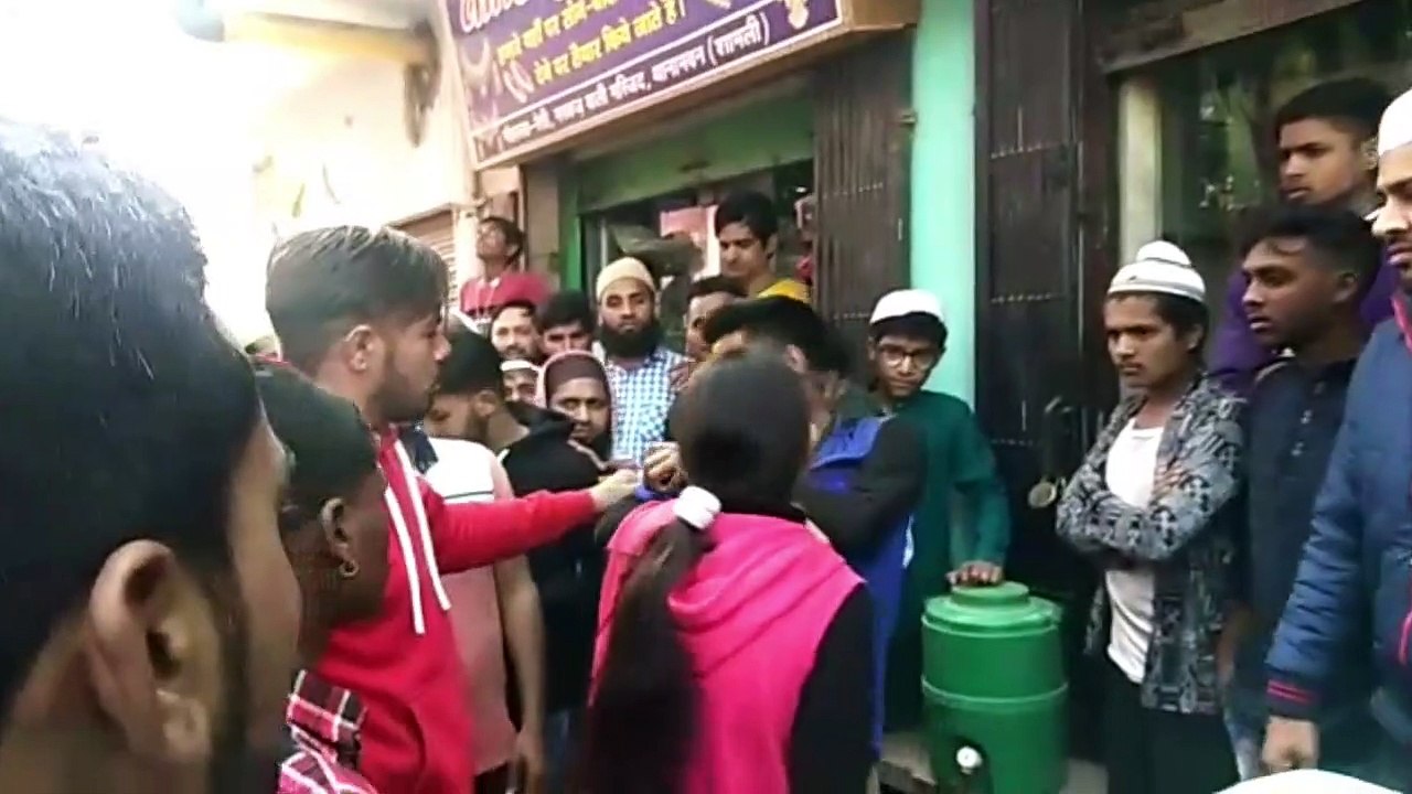 वैलेंटाइन डे पर लड़की को किया प्रपोज तो लड़की न...