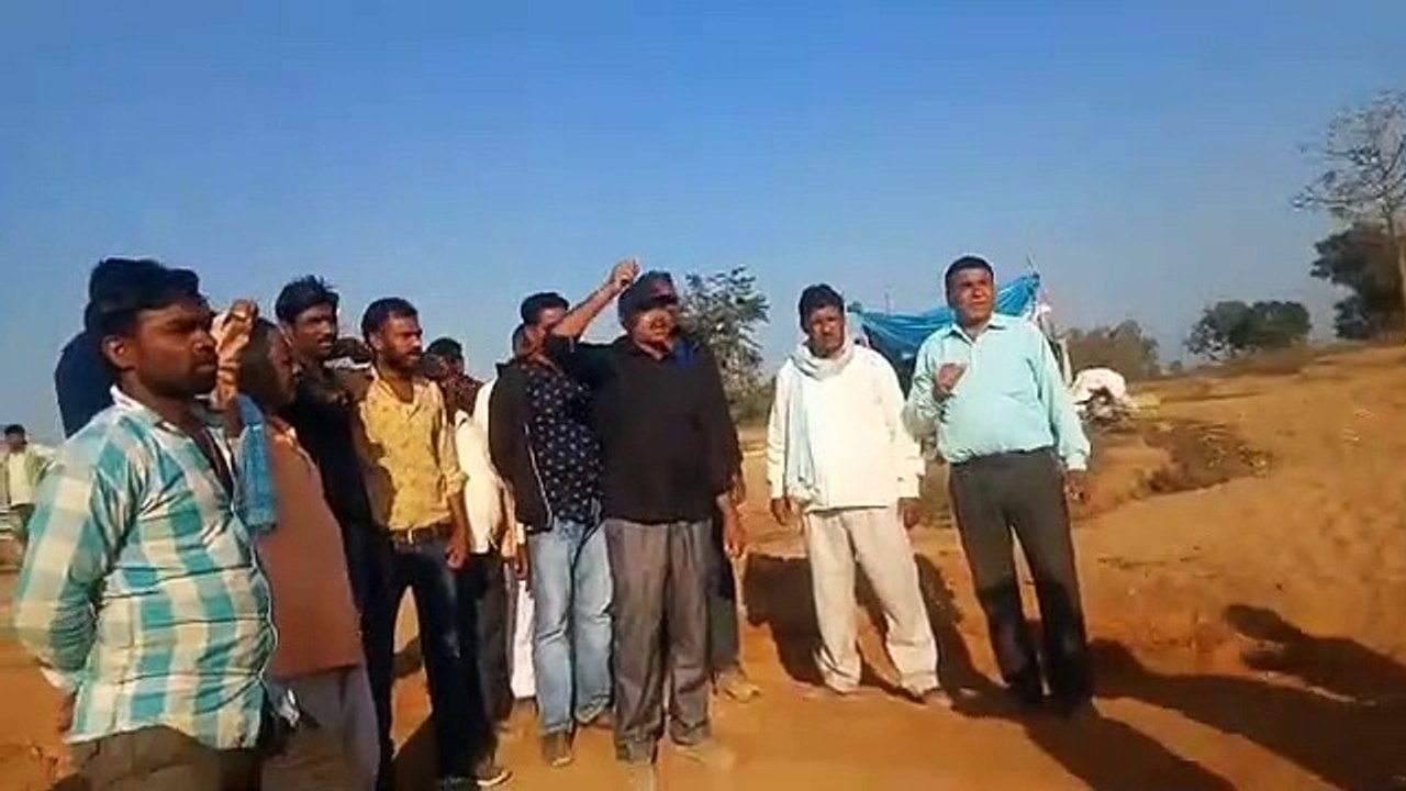 कांग्रेस पूर्व जिलाध्यक्ष के खिलाफ की नारेबाजी