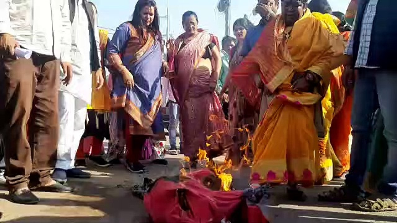 रसोई गैस के दाम बढऩे का जताया विरोध