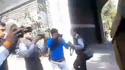 बड़ी खबर : २० हजर का इनामी कुख्यात भूमाफिया बॉबी छाबड़ा दिल्ली से गिरफ्तार