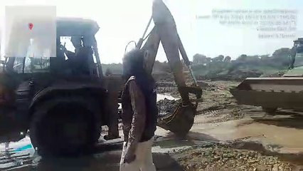 Video herunterladen: VIDEO mafia attack on women officer caught in illegal mining in Madhya Pradesh