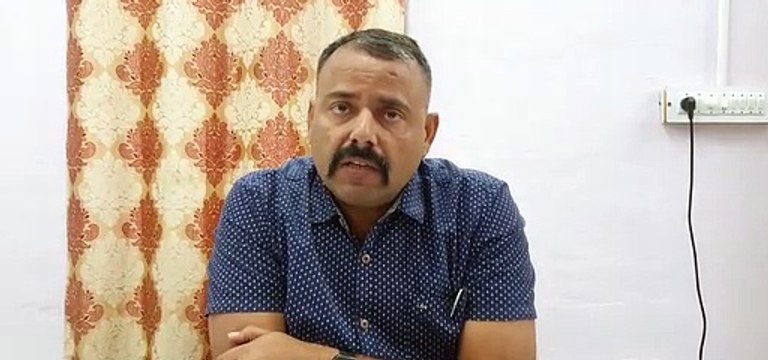 कॉलेज संचालक बीस हजार रुपए रिश्वत लेते रंगे हाथों गिरफ्तार