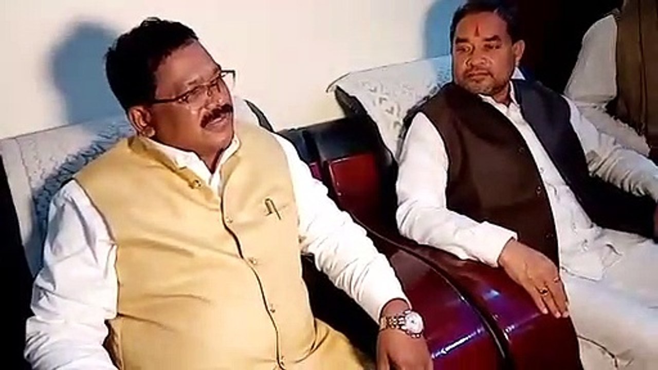 VIDEO : भडक़े अमरजीत बोलते-बोलते भटके, कहा बकरे की अम्मा आखिर कब तक खैर मनाएगी, उलटा लटका देंगे अफसरों