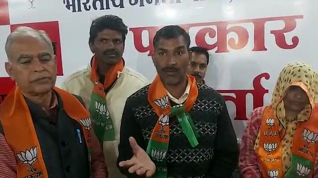 सरपंच कांग्रेस में, थोड़ी देर में भाजपा में, चलता रहा नाटक