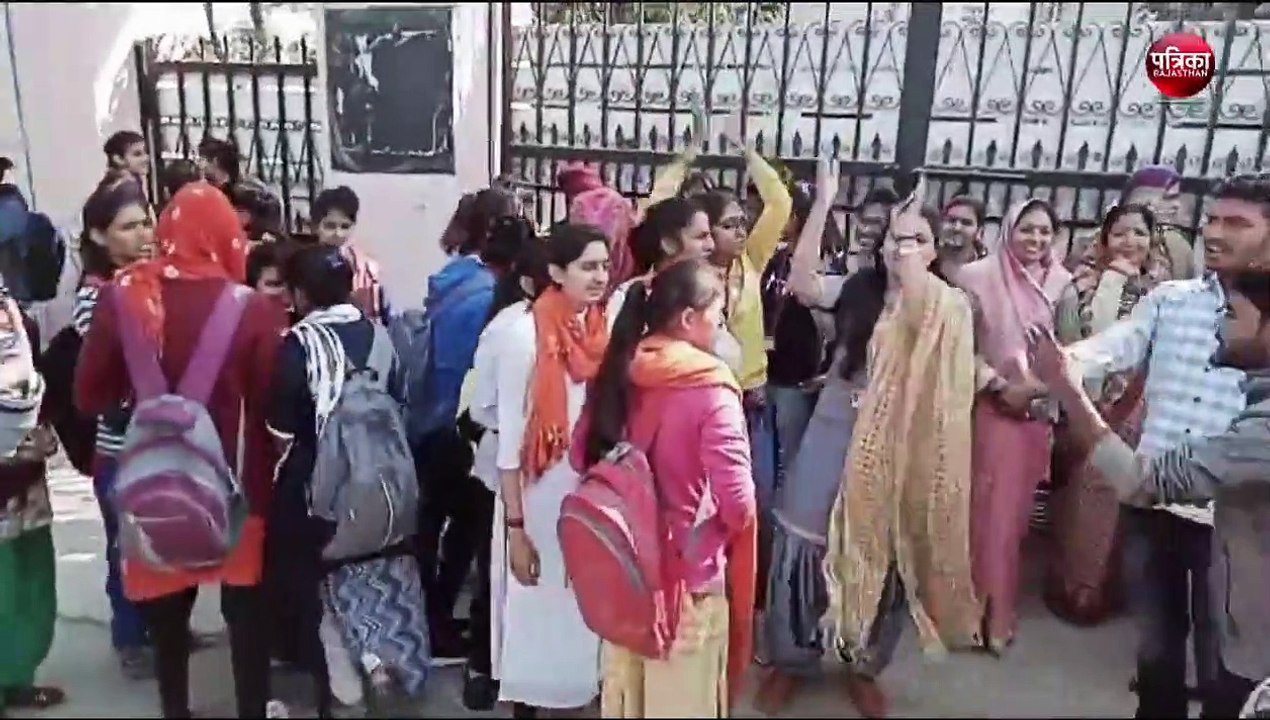 एसके गर्ल्स कॉलेज में छात्रसंघ उद्घाटन से पहले एबीवीपी कार्यकर्ता-पुलिस हुए आमने-सामने
