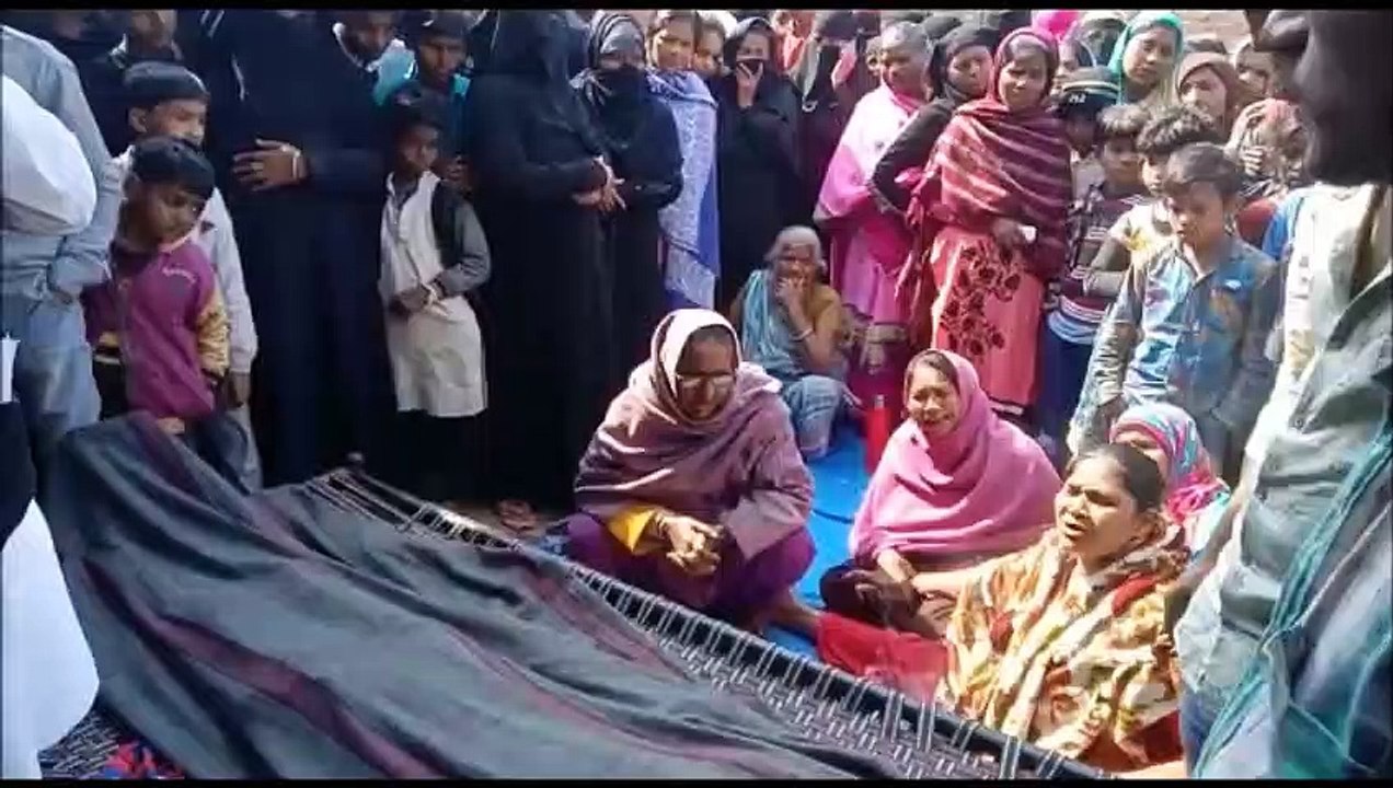 टिक टॉक ब्वाय ने पुलिस की पिटायी के बाद लगायी फांसी