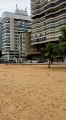 Moradores de Vila Velha ignoram recomendação e jogam bola na orla da cidade