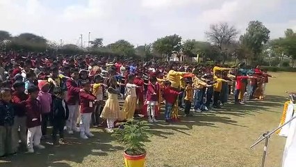 विद्यार्थियों ने ली शपथ, स्वच्छता को देंगे अपने जीवन के 70 घंटे