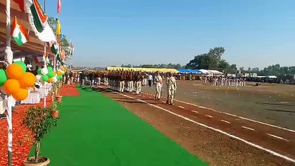 गणतंत्र दिवस क्लेक्टर ने ली परेड की सलामी