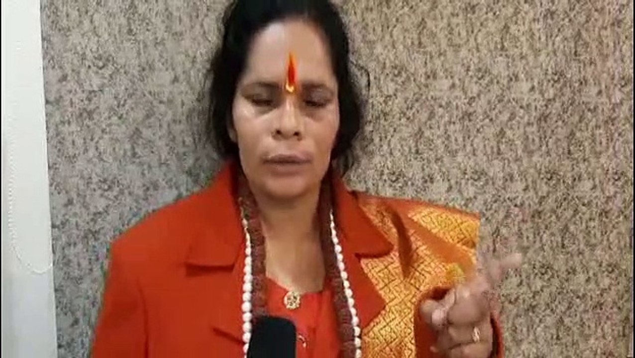 केंद्रीय मंत्री अनुराग ठाकुर के समर्थन में साध्वी प्राची, बोली देशद्रोही की सजा सिर्फ फांसी