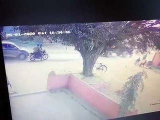बेखौफ हुए बदमाशों ने सर्राफा व्यापारी पर सरेराह की ताबड़तोड़ फायरिंग