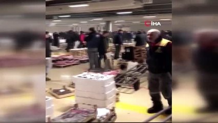 Gürpınar Su ürünleri Balık Halinde, korona virüs tedbirlerini hiçe saydılar