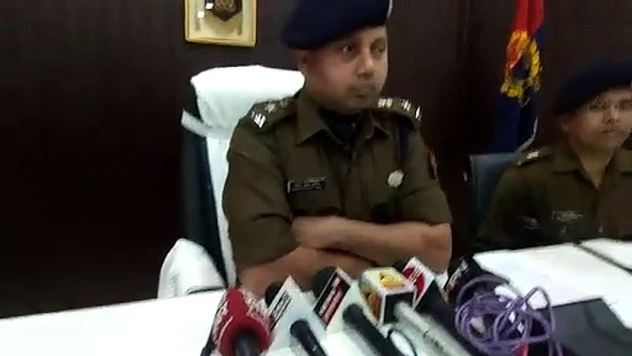 सॉल्वर गैंग के दो सदस्य गिरफ्तार, 25 हजार का घोषित था इनाम
