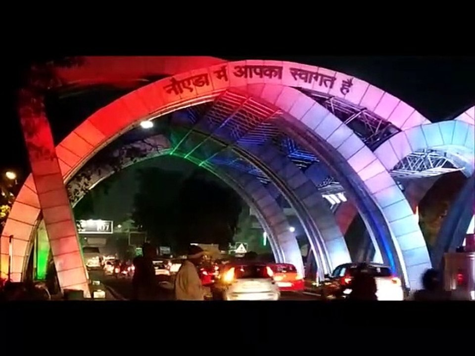 गणतंत्र दिवस पर देशभक्ति के रंग में रंगा नोएडा, देखें वीडियो
