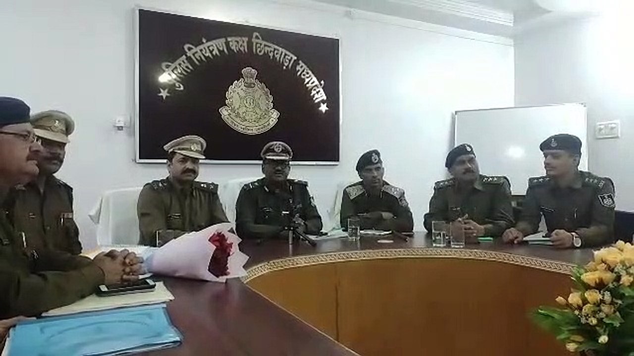 Police officer: पुलिस अफसर ने कहा कुछ अपराध में जागरुकता ही आएगी काम