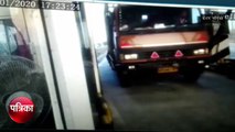 ओवरटेक करने को लेकर हुए विवाद में ट्रक से कुचलकर कार सवार युवक की हत्या, देखें Live Video