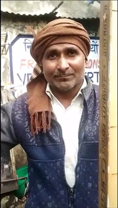 तेज धमाके के साथ फटा ट्रांसफार्मर, रास्ते से गुजर रहे आधा दर्जन लोग झुलसे, देखें वीडियो