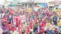 केंद्र सरकार के खिलाफ सड़कों पर उतरे श्रमिक संगठन