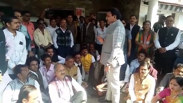 BJP leaders sit on dharna