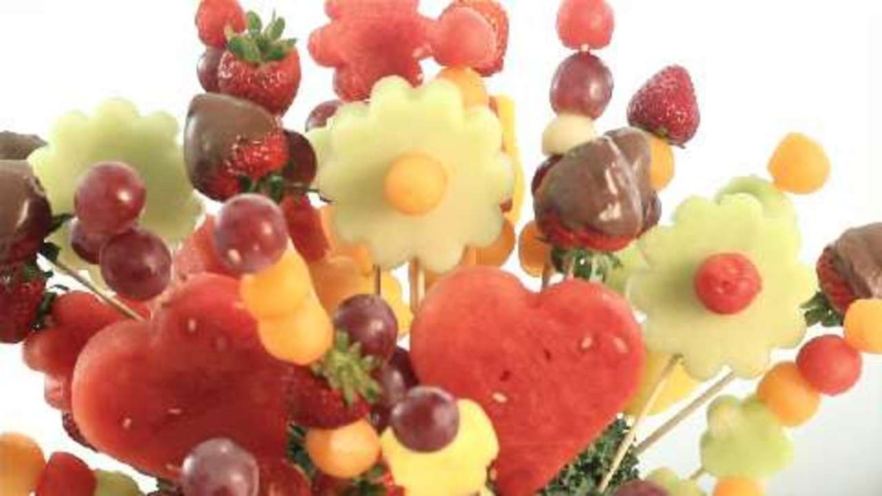 How to Make a Fruit Bouquet