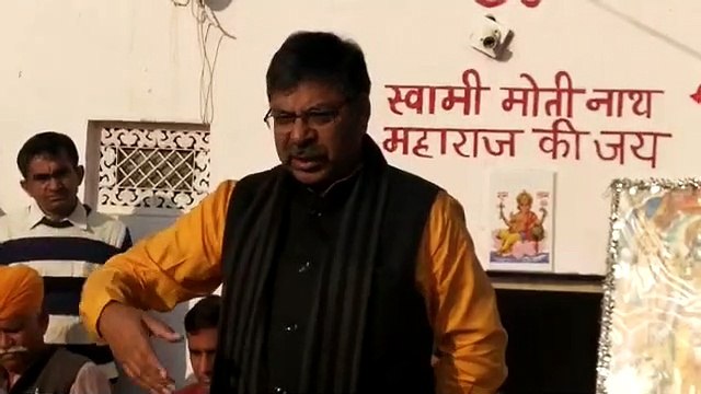 भील बस्ती में पाक विस्थापितों से मिले भाजपा प्रदेश अध्यक्ष,कहा-मिलेगी नागरिकता और सुविधाएं
