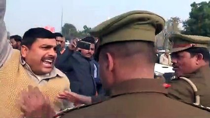 युवक ने लगाए कांग्रेस पार्टी मुर्दाबाद के नारे, देखें वीडियो