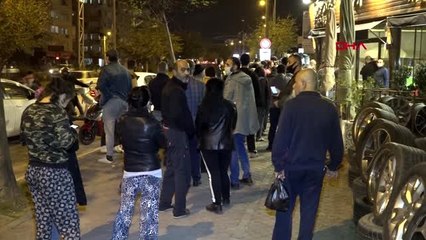 Antalya'da vatandaşlar fırın ve marketlere koştu