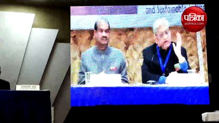 शांति और अहिंसा के अंतरराष्ट्रीय सम्मेलन के दौरान गुलाब कोठारी