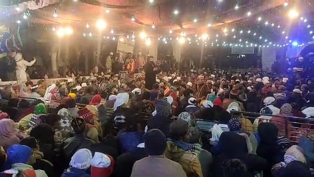 अजमेर दरगाह में नए साल की दुआ में उमड़ा सैलाब...देखें वीडियो