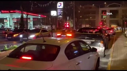 Vatandaşlar akın akın fırın ve ATM'lere gidiyor