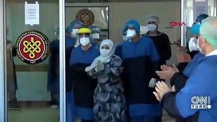 Hastaneden alkışlarla uğurlandılar