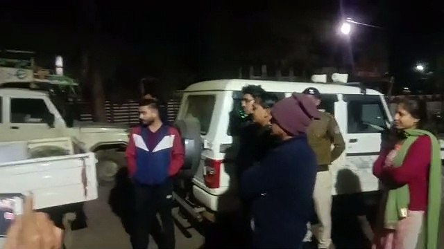 नकली दूध के माफिया पर कार्रवाई, एसडीएम ने पकड़ा यूरिया युक्त दूध