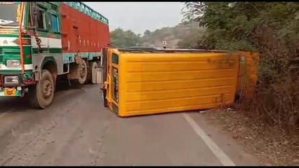 School Bus accident in Up Mirzapur