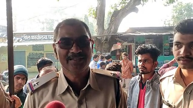 Youth hanged: कोर्ट में फांसी के फंदे पर लटका युवक,देखें वीडियो